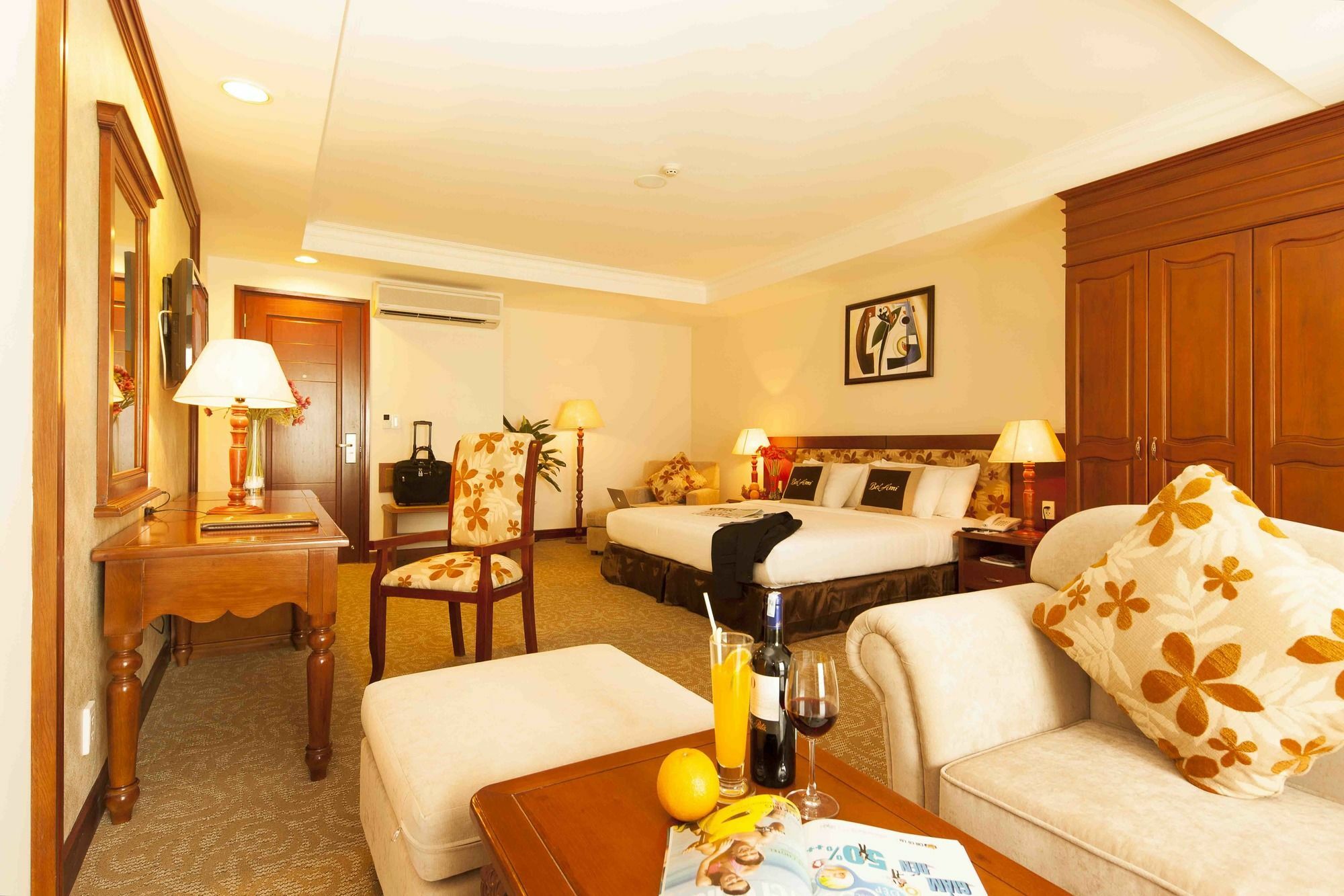 Ttc Hotel - Tan Binh Ho Chi Minh City Exterior photo